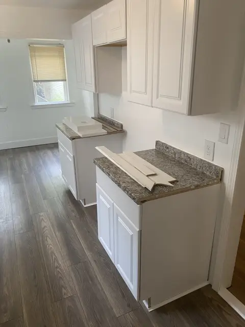 Kitchen install in progress
