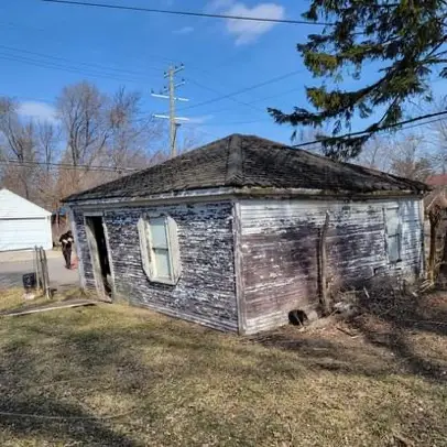 Old garage slated for demo